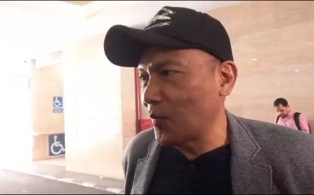Mantan pimpinan KPK Thony Saut Situmorang  mendatangi Bareskrim (Foto: Samuel Waruwu)