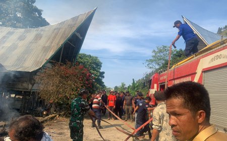 Satu Unit Rumah Adat Di Sianjur Mulamula Terbakar, Kerugian Ditaksir Rp 350 Juta Rupiah