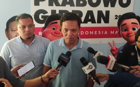 Habiburokhman Nilai Anies Absurd Usai Tuduh Presiden Tak Netral