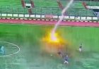Viral, Seorang Pemain Bola Tewas Tersambar Petir di Stadion Siliwangi
