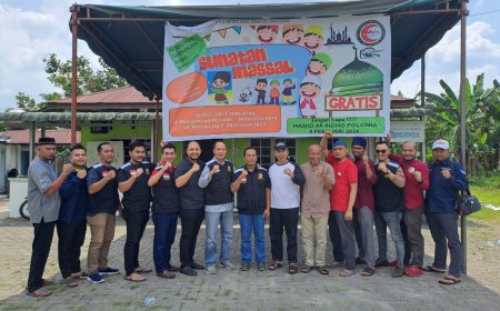 Peringati Isra Miraj, ARMII dan BKM Ar Ridho Polonia Gelar Sunatan Massal