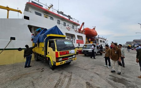 Pengiriman Logistik Pemilu ke Pulau Terluar Sumenep, Tempuh 13 Jam Perjalanan Laut
