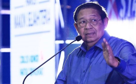 Turun Gunung Bantu Kemenangan hingga Rela Berjalan Kaki 7 Kilometer ke GBK, Prabowo Beri Penghormatan ke SBY