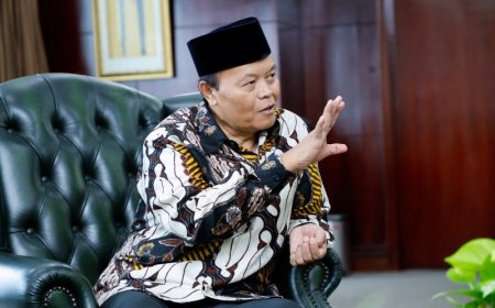 Kritik Rencana jadi Tempat Nikah Semua Agama, Hidayat Nur Wahid: Lebih Baik Berdayakan KUA Ketimbang jadi Kontroversial