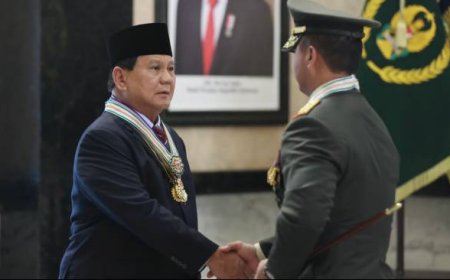 Prabowo Akan Terima Tanda Kehormatan, ISESS: Berhak dan Sesuai UU