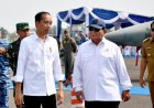 Kebersamaan Jokowi dan Prabowo Cek Pesawat Tempur