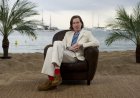 Wes Anderson Memenangkan Piala Oscar Pertama dalam Kariernya tetapi Tidak Muncul