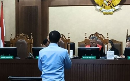 Andhi Pramono Terus Sebut Nama Sia Leng Salem dalam Sidang
