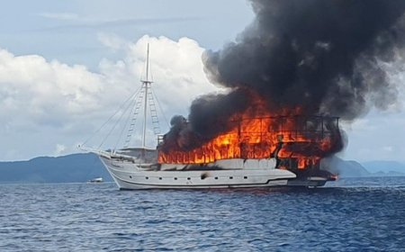Fakta Kebakaran Kapal Pesiar di Perairan Raja Ampat