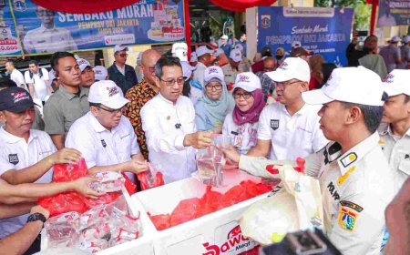 Jelang Ramadan, Pemprov DKI Gelar Sembako Murah di Balai Kota