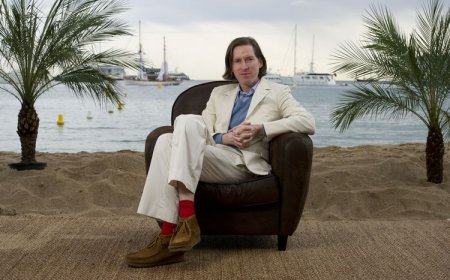 Wes Anderson Memenangkan Piala Oscar Pertama dalam Kariernya tetapi Tidak Muncul