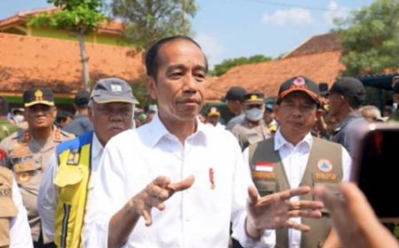 Jokowi Kunjungi Lokasi Banjir di Demak, Cek Perbaikan Tanggul yang Jebol