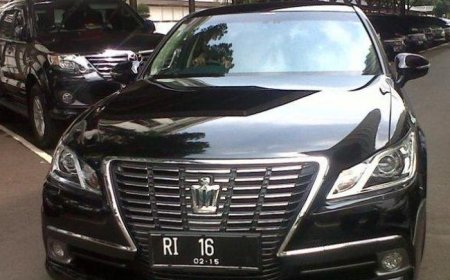 Siapa Sebenarnya Pemilik Mobil dengan Plat Nomor RI?