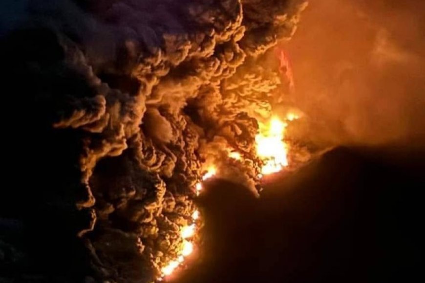 Ribuan Gempa Mengguncang Saat Gunung Ruang di Sulut Erupsi