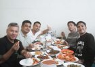 Bobby Nasution Traktir Makan Malam The Dudas-1 di Wajir Seafood Medan, Warga Ikut Senang