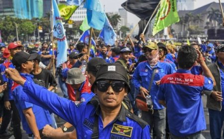 Hari Buruh Internasional, Pengamat Ekonomi: Pengusaha dan Pekerja Harus Saling Berdialog