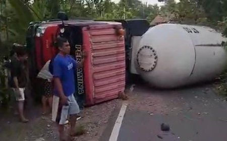 3 Orang Satu Keluarga Tewas Usai Truk Tangki Tabrak Motor di Bojonegoro