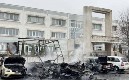 15 Orang Tewas saat Rudal Ukraina Hantam Apartemen di Rusia