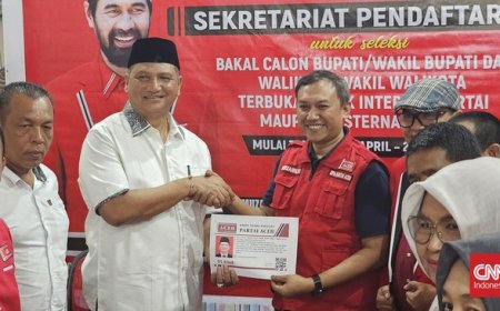 Wakapolda Aceh Brigjen Armia Fahmi Terima KTA Jadi Kader Partai Aceh