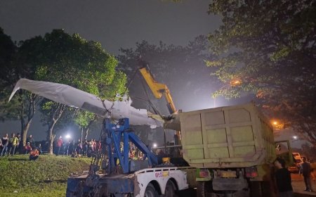 Pesawat Latih yang Jatuh di BSD Serpong Selesai Dievakuasi