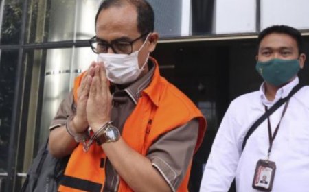 Didakwa Gratifikasi dan TPPU Rp 62,8 Miliar, Hakim Bebaskan Gazalba Saleh