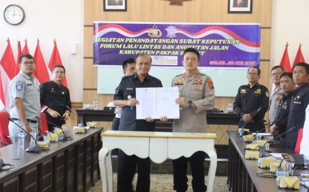 Disaksikan Kapolda Sumut, Kapolres Pakpak Bharat dan Wakil Bupati Teken SK FLLAJ