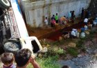 Truk CPO Terperosok ke Sungai di Langkat Disebut Dampak Jembatan Sei Air Tenang yang Ambrol