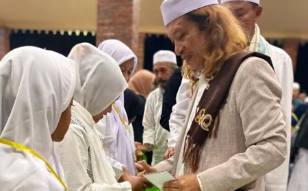 Teror Perempuan Telanjang Serang Bakal Calon Bupati Lamongan Gus Imam Machmudi