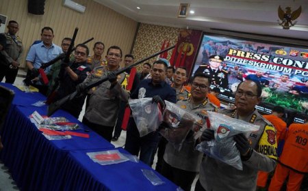 5 Buronan Pelaku Perburuan Badak Jawa Ditangkap, Tiga Senjata Api Disita Sebagai Barang Bukti