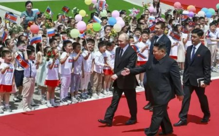 Pertemuan Putin dan Kim Jong-un, Bicara Pertahanan sampai Kepada Teh dan Limosin Buatan Rusia