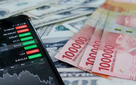 Kian Tertekan, Rupiah Dekati Rp 16.500 Per Dollar AS