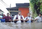 Bobby Nasution Terobos Banjir di Perjuangan, Cek Langsung Kondisi Warga