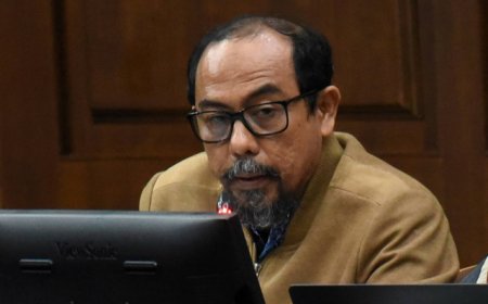 Terbukti Bersalah, Hakim Agung Gazalba Saleh Dituntut 15 Tahun Penjara: Kasus Gratifikasi dan TPPU