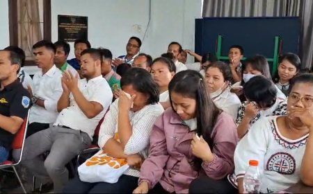 Tangis Histeris Tenaga Honorer Datangi Kantor DPRD Samosir, Kecewa Kelakuan Oknum Dewan