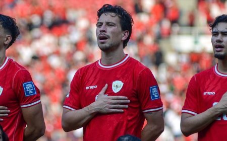 Meski Retetan Hasil Klubnya Buruk, Thom Haye Tersenyum Lebar Saat Bahas Timnas Indonesia