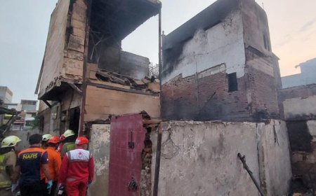 Abang-Adik Ditemukan Tewas Berpelukan Dalam Peristiwa Kebakaran di Tambora