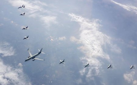 8 Pesawat Tempur TNI AU Kawal Jokowi Mudik ke Solo