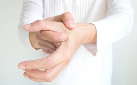 Asam Urat Sebaiknya Konsumsi Vitamin Apa?