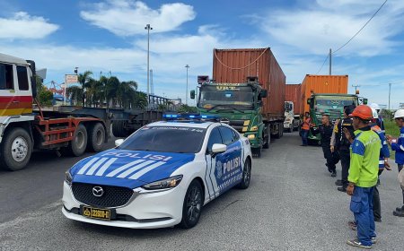 Polda Sumut Kawal Pengangkutan 13 Kontainer Logistik Aquabike Jetski World Championship menuju Danau Toba