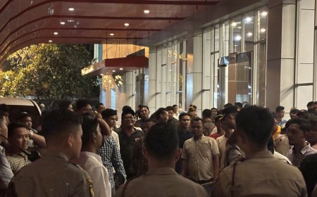 Dua Kelompok Pendukung Calon Bupati Palas Saling Ejek di Luar Arena Debat, Ini Respons Kapolres