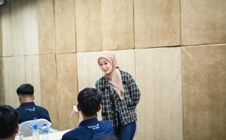 Reissa Anindita: Pendidikan dan Jenjang Karir Sama Pentingnya