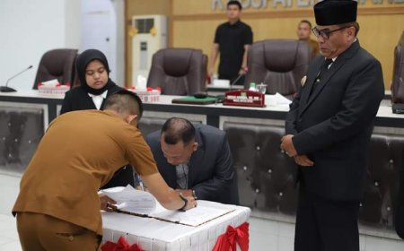 Bupati Madina Tandatangani Nota Kesepakatan KUA-PPAS APBD 2025