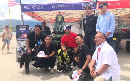 Artis Ibukota Ramaikan Event Aquabike, Danau Toba Bersinar