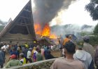 Ditinggal Pesta, Rumah Adat Batak di Samosir Hangus Terbakar