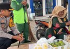 Kapolres Sidimpuan Borong Dagangan Lansia di Jalan Merdeka