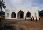 Personel Polres Padang Lawas Kerja Bakti Bersihkan Masjid Al Amanah