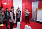 Kapolres Metro Bekasi Pantau Pos Pengamanan Nataru di Gedung Juang Tambun