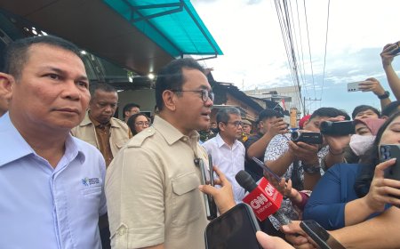 Mendag Tinjau Pasar Sukaramai, Pastikan Pasokan Cukup dan Harga Stabil Jelang Nataru