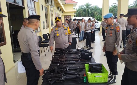 Kapolres Padang Lawas Pimpin Pemeriksaan Senpi Personel