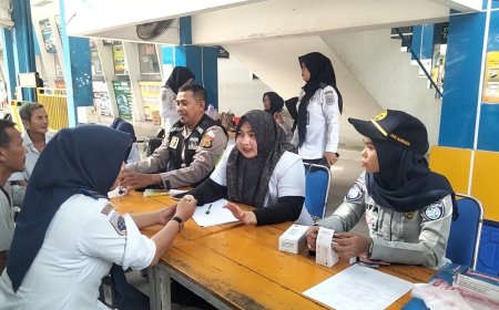 Sopir di Terminal Langsa Jalani Pemeriksaan Kesehatan Jelang Puncak Arus Mudik Nataru